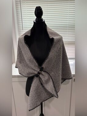 NWT Lulla Collection soft gray women's wrap sweater with decorative black trim